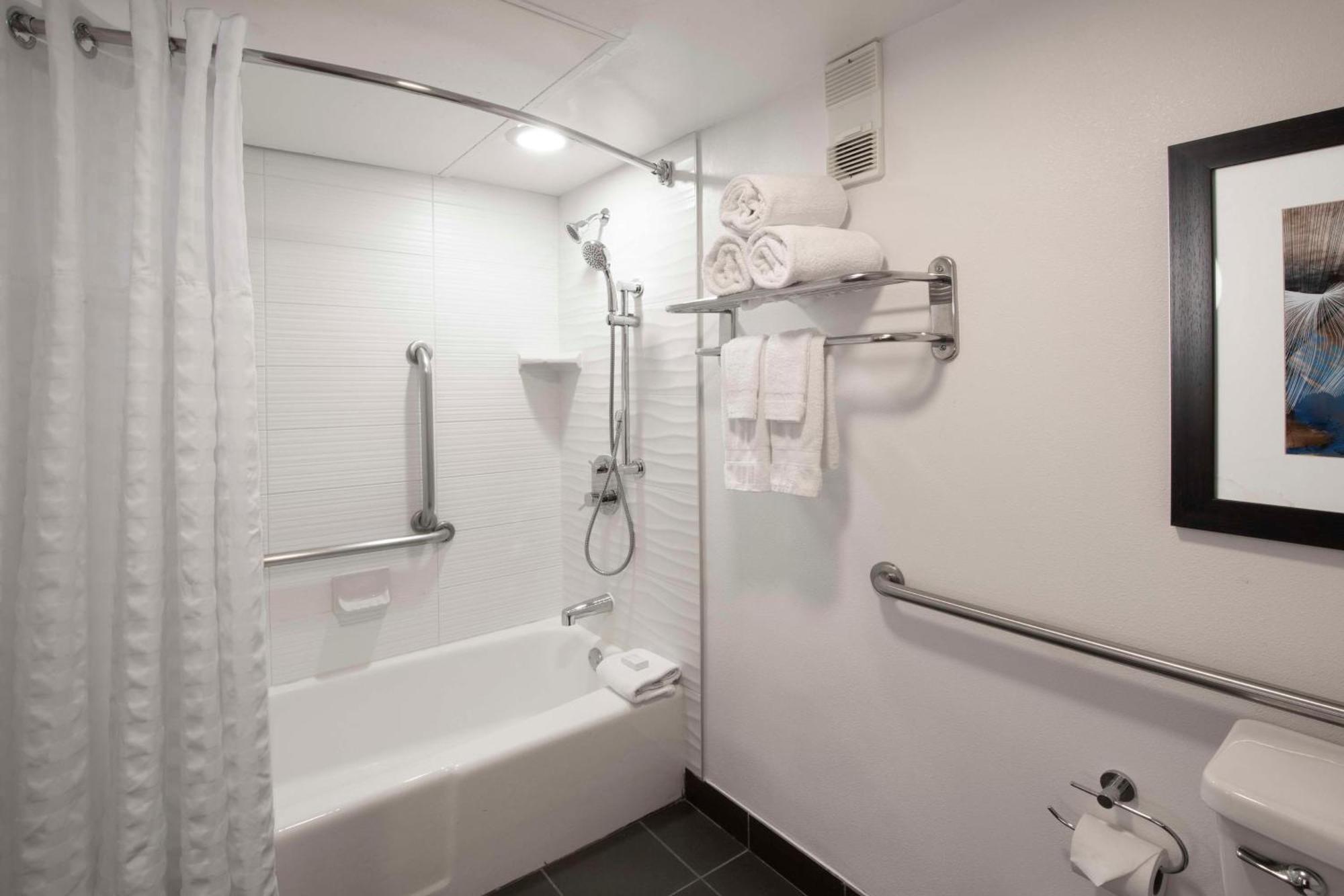 Embassy Suites Dallas - Dfw International Airport South Irving Bagian luar foto